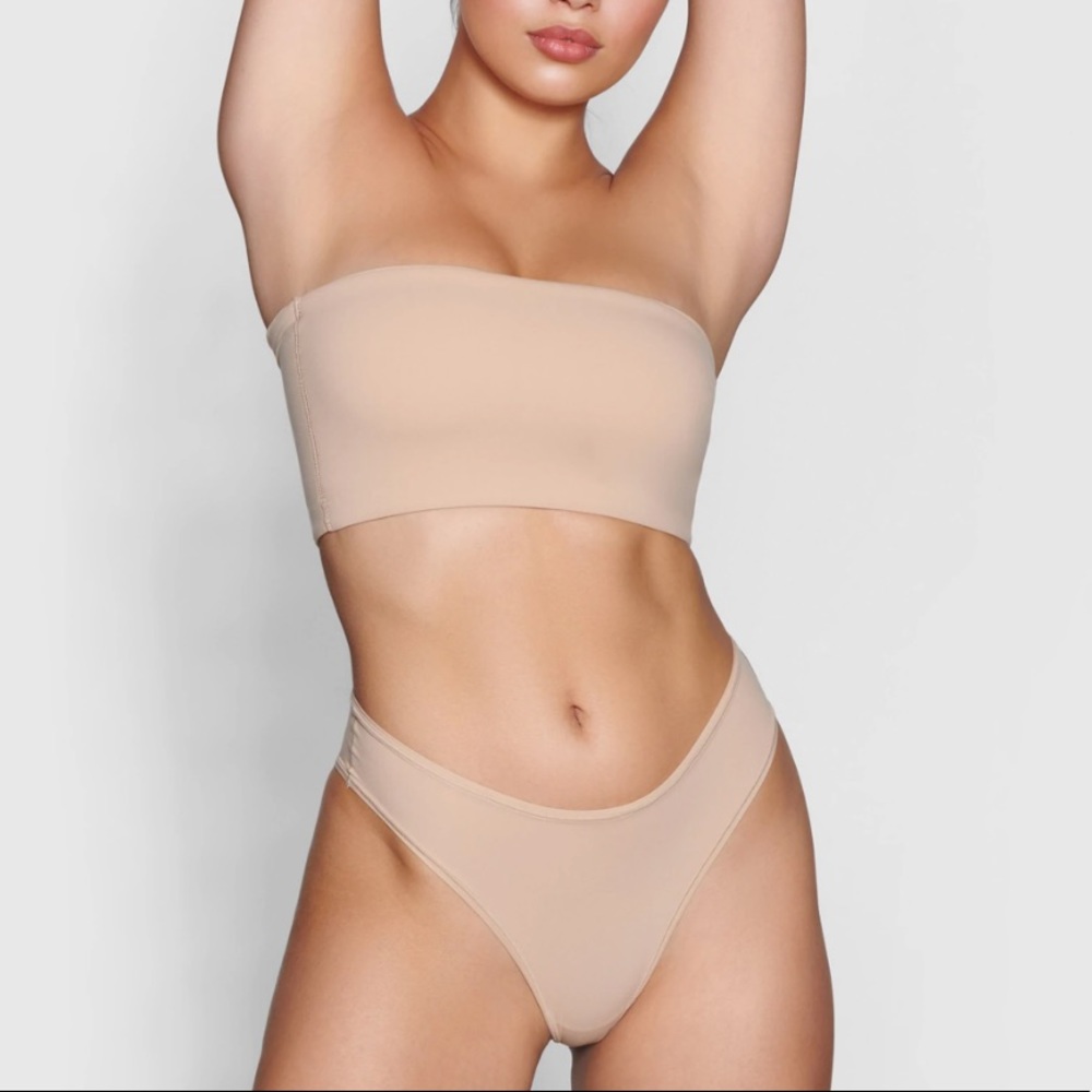 Skims Fits Everybody Bandeau Strapless Bra Tube Top NWT SAND